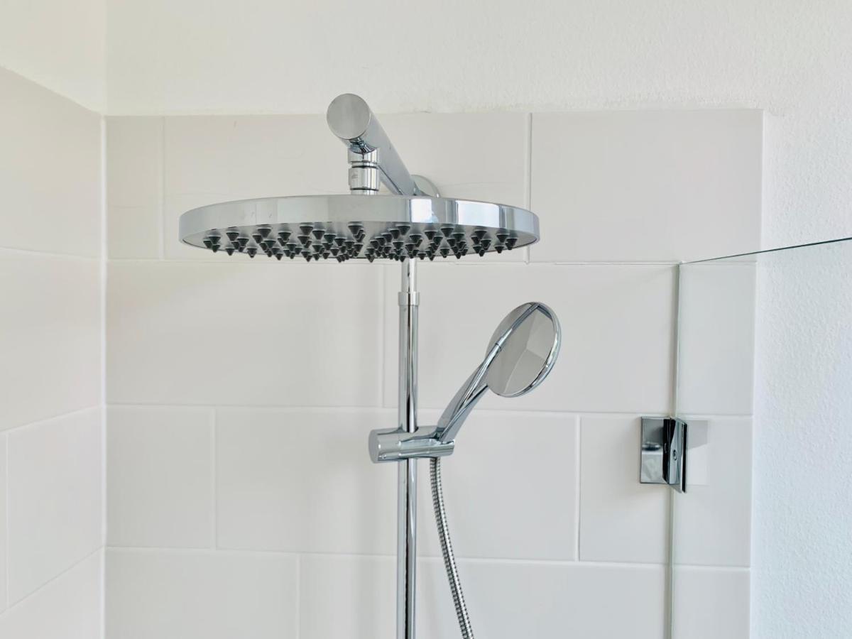 Moderner Bungalow, 20 Minuten bis Hannover City, 24h Check-In Garbsen Exterior foto